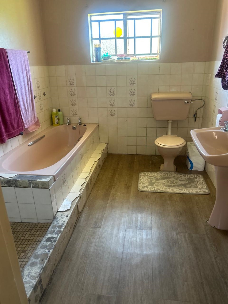 4 Bedroom Property for Sale in King Williams Town Central Eastern Cape